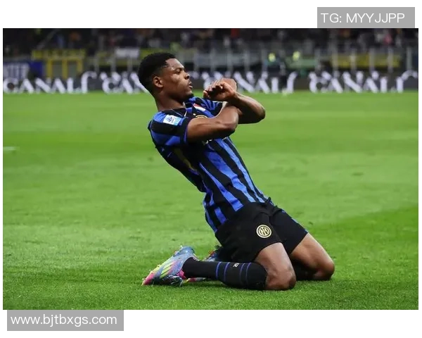 巴萨官方宣布球员转会至国际米兰:新时代的开启 巴萨官方宣布球员转会至国际米兰:新时代的开启